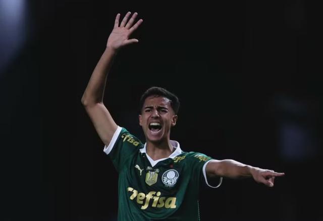 vip 注册-若曼城4000万欧买他 雷斯将成巴甲卖出最贵中卫！